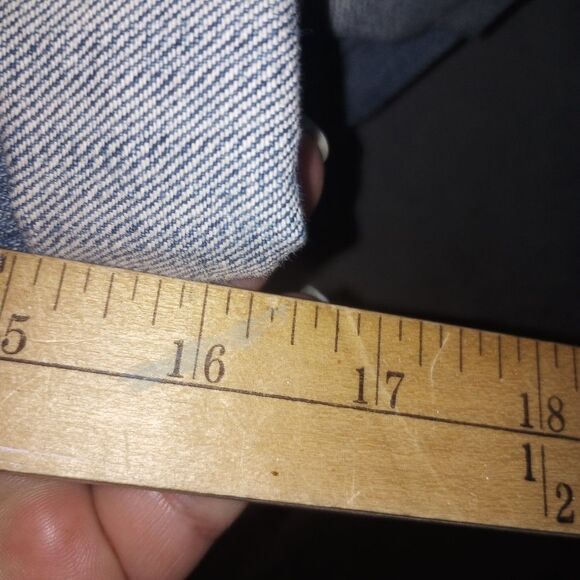 Allen B by Allen Schwartz Jean Capris with Applique Patches Size 8 NWT - Picture 9 of 12